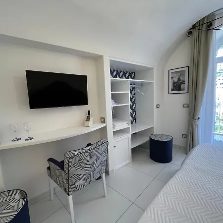 Milky Couette-café 4*