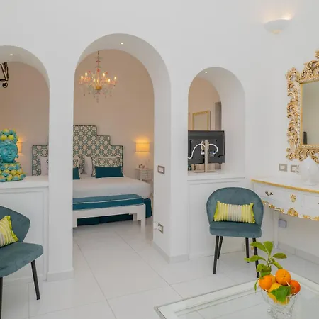 Milky 4* פוזיטנו